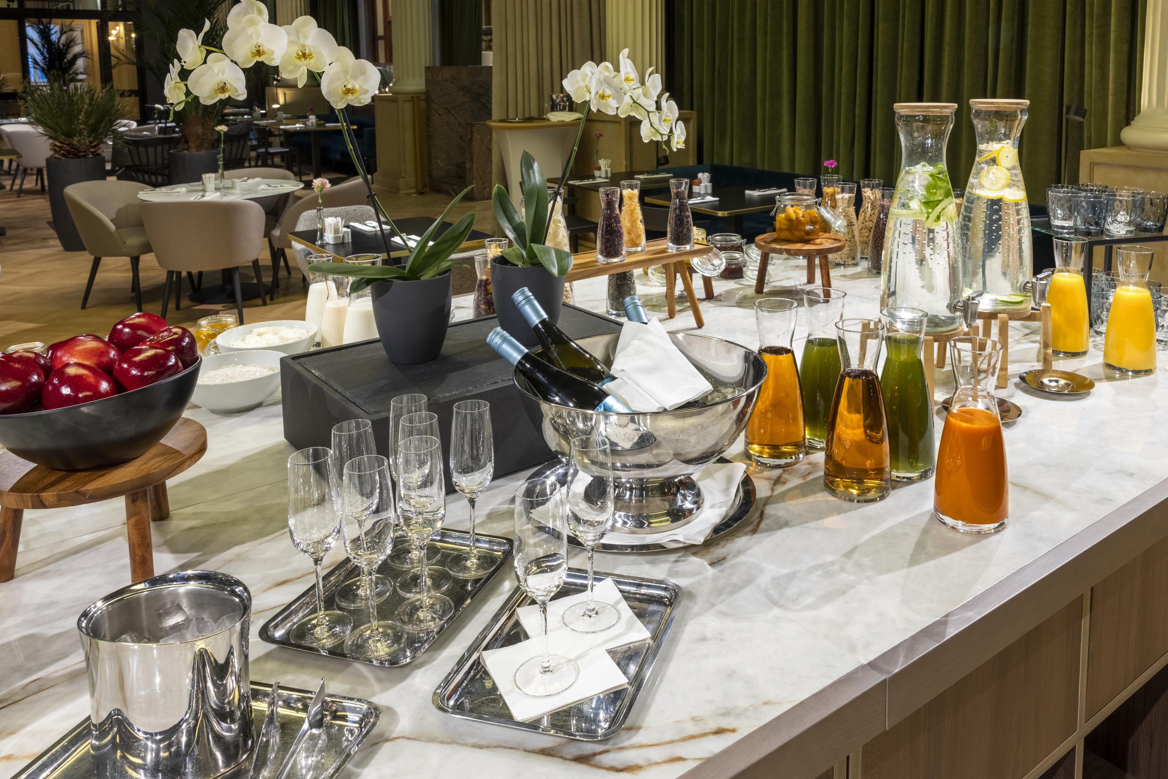 Nh Collection Prague Carlo IV Hotel Exterior photo A buffet at a hotel