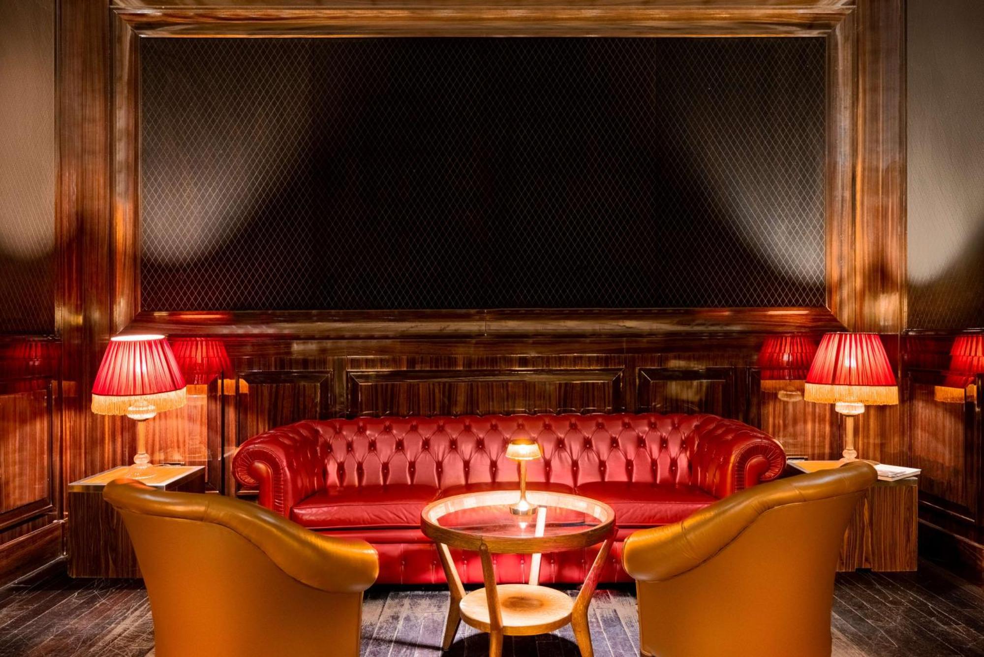 Nh Collection Prague Carlo IV Hotel Exterior photo The interior of the bar